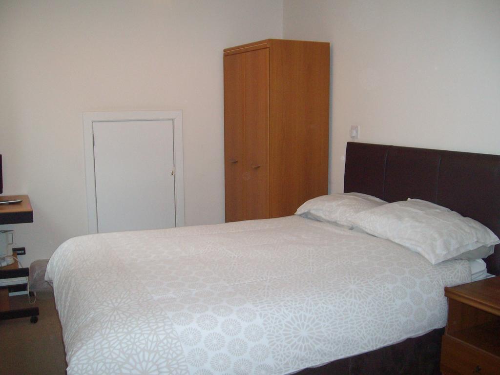 Lindhome Guest House Aberdeen Room photo